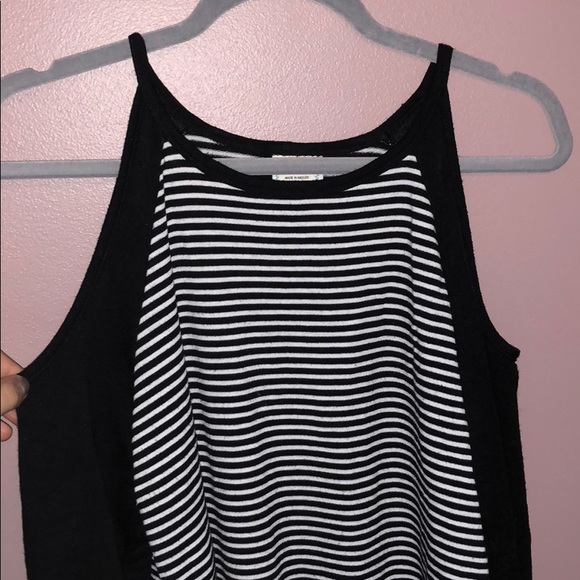 🖤Tillys long sleeve top size medium - Picture 2 of 4